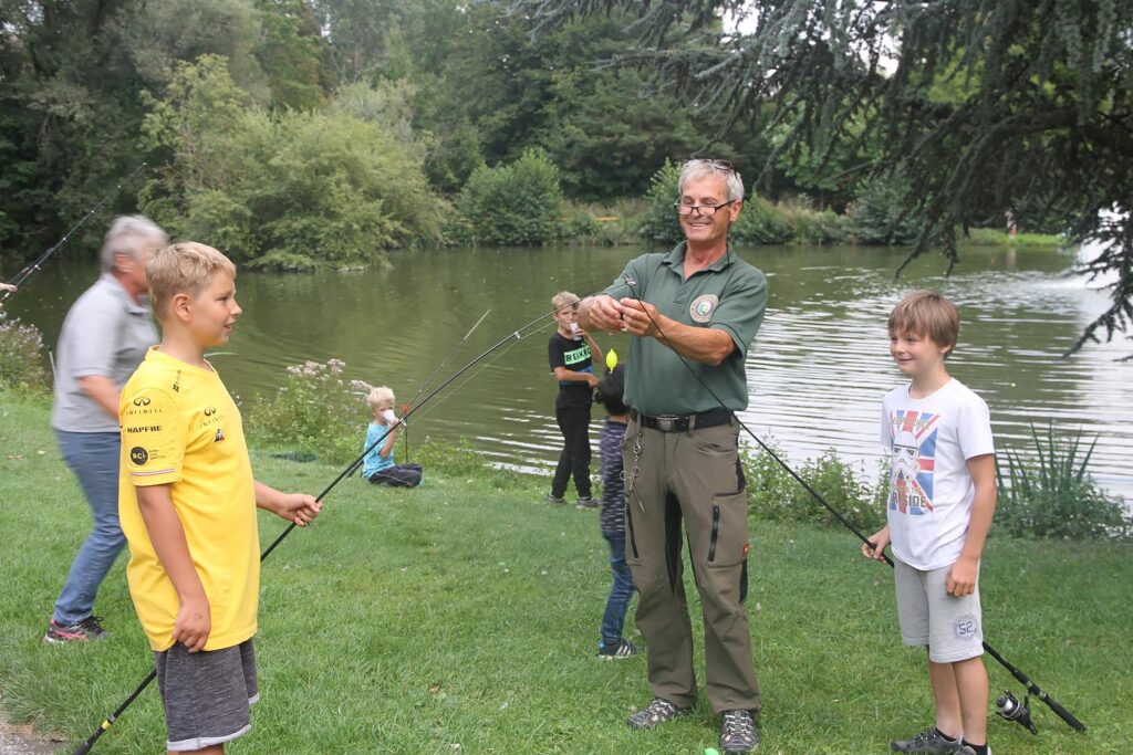 gratis-fischen-und-grillen-am-hallenbadteich-2019