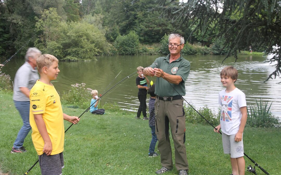 Gratis Fischen und Grillen am Hallenbadteich 2019